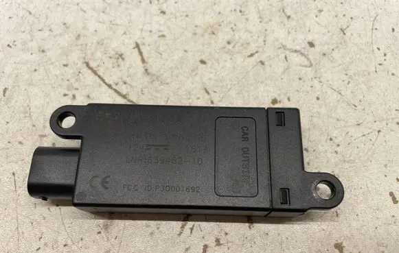 BMW 5 F10 F11 Alarm control unit/module 9233009 63945210 P30001692