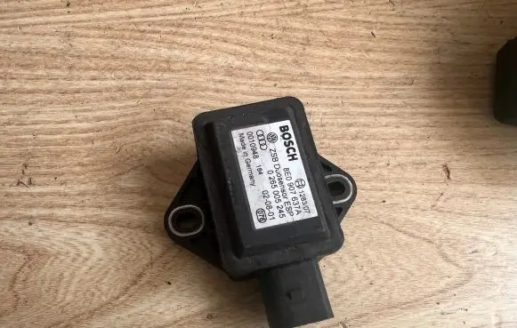 Audi A4 S4 B6 8E 8H ESP acceleration yaw rate sensor 8E0907637A 0010948 0265005245