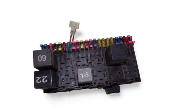 Volkswagen Transporter - Caravelle T4 Fuse module 357937039