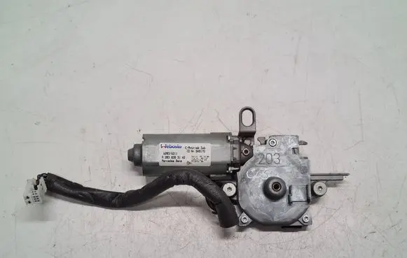 Mercedes-Benz CLS C219 Sunroof control unit/module 0390200011 A2038203142