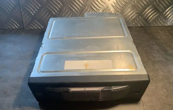 BMW 6 E63 E64 CD/DVD changer 6941416