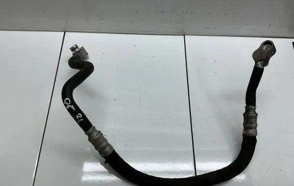 Audi Q5 SQ5 Air conditioning (A/C) pipe/hose 8R0260701C