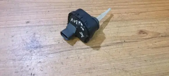 Headlight level adjustment motor