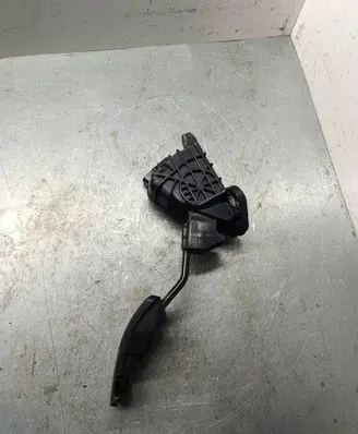 Subaru B9 Tribeca Accelerator throttle pedal 36010XA000