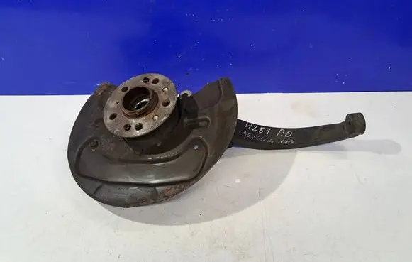 Mercedes-Benz R W251 Front wheel hub 