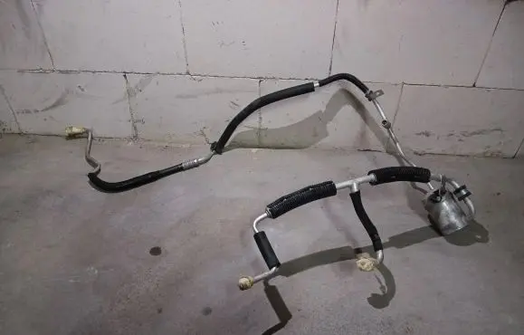 Chevrolet Volt I Air conditioning (A/C) pipe/hose