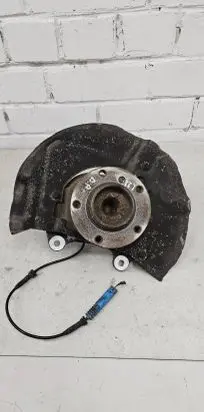 BMW 5 E60 E61 Front wheel hub spindle knuckle