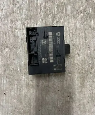 Audi Q7 4L Door control unit/module 4F0959795P