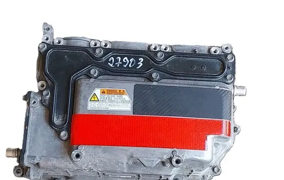 Voltage converter inverter
