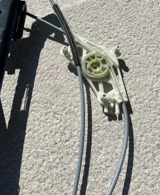 Porsche Macan (95B) Front window lifting mechanism without motor 95B837462A 02300830