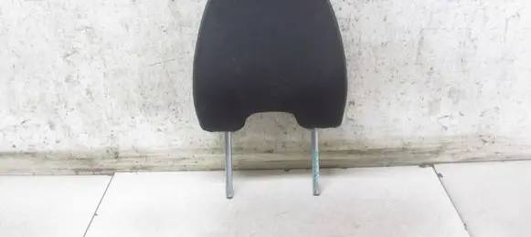 Volvo XC60 Front seat headrest 