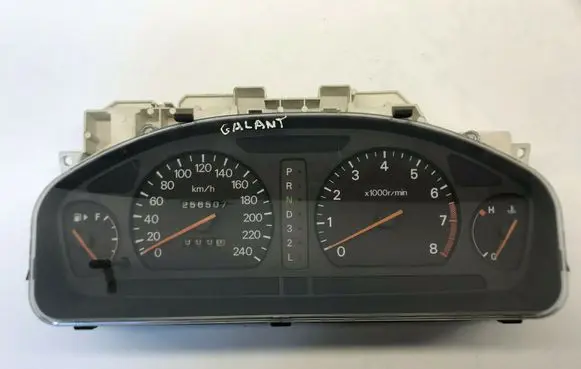 Mitsubishi Galant Speedometer (instrument cluster) MR216546 nr166