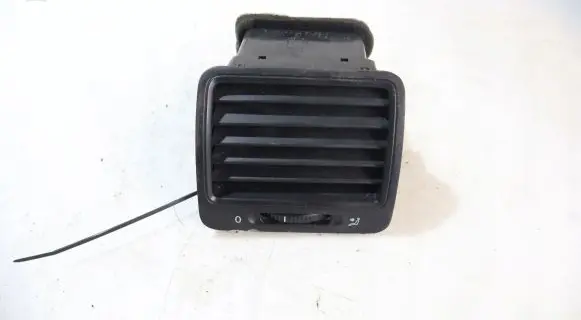 Volkswagen Golf V Dashboard side air vent grill/cover trim 