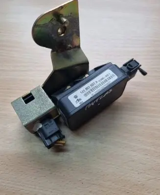 Volkswagen New Beetle ESP acceleration yaw rate sensor 1J1907637A 1J0907657A 1J0907651A