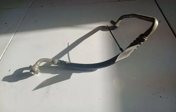 Air conditioning (A/C) pipe/hose