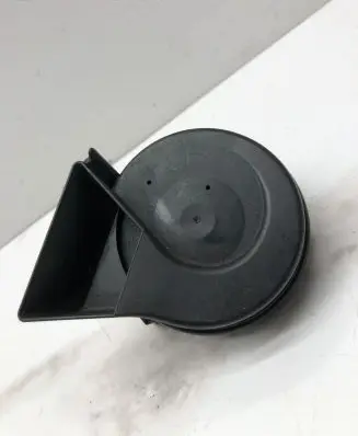 Audi A4 S4 B7 8E 8H Horn signal 8E0951221A