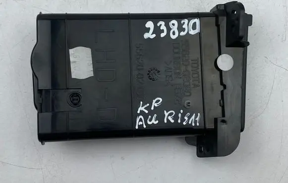 Toyota Auris 150 Cup holder 5562002130