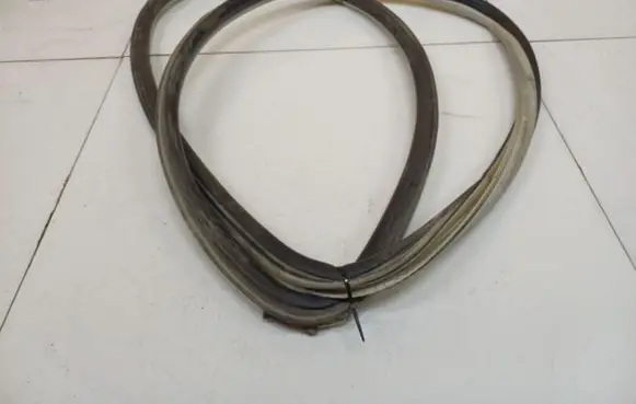 Skoda Fabia Mk1 (6Y) Rubber seal front coupe door