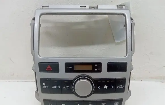 Toyota Avensis Verso Air conditioner control unit module 5590044490