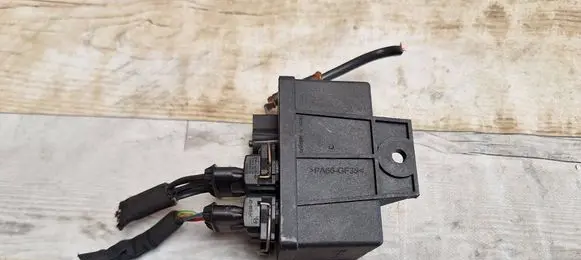 Citroen C5 Glow plug pre-heat relay 0281003018