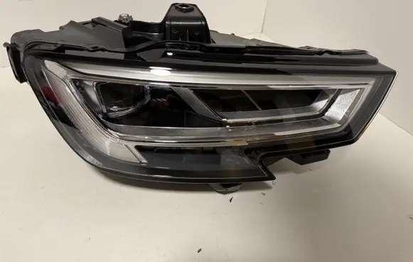 Audi A3 S3 8V Headlight/headlamp 8V0941034C