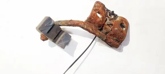 Volvo S60 Muffler mount bracket/holder 