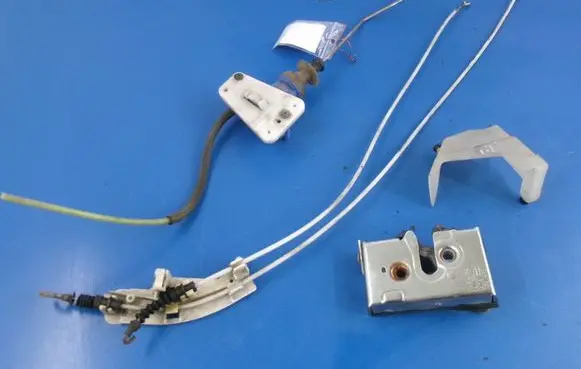 Audi 80 90 S2 B4 Rear door lock 8A0839016A