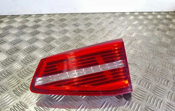 Volkswagen PASSAT B8 Tailgate rear/tail lights 3G9945308E
