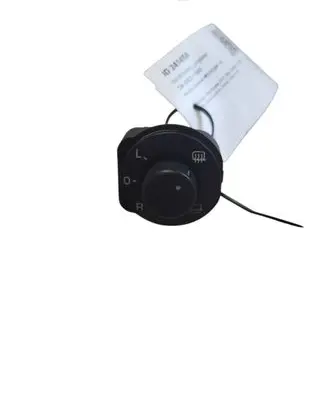 Wing mirror switch