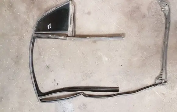 Volkswagen Phaeton Rear vent window glass 