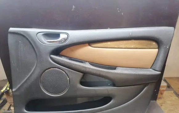 Jaguar X-Type Front door card panel trim