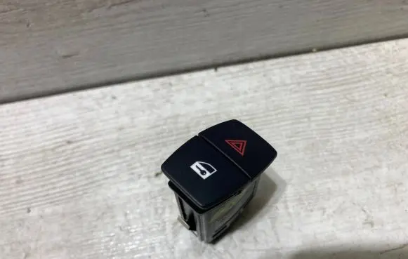 BMW 1 F20 F21 Hazard light switch 9231786