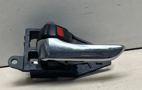 Toyota Avensis Verso Front door interior handle