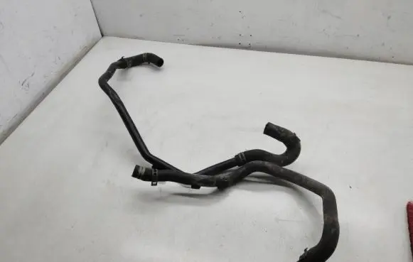 Volkswagen Tiguan Engine coolant pipe/hose