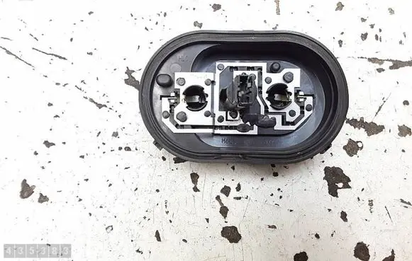 Volkswagen Tiguan Tail light bulb cover holder 5N0945258A