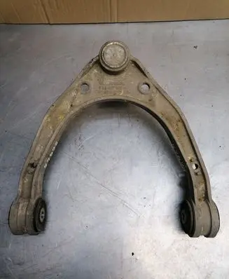 Volkswagen Touareg I Front lower control arm/wishbone 7L0407047A