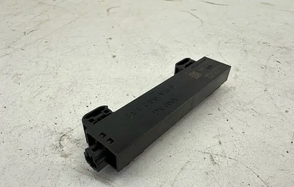 Volkswagen Golf VIII Keyless system antenna 5WA962132