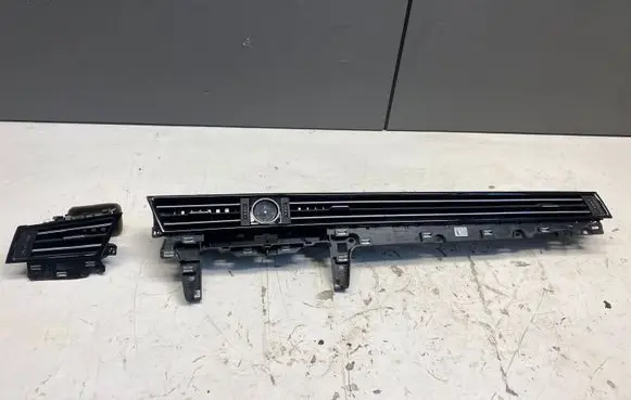 Volkswagen PASSAT B8 Dash center air vent grill 3G1858416 3G1819701