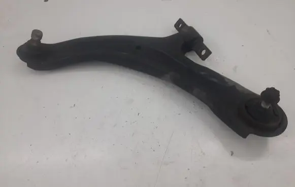 Nissan Qashqai Front lower control arm/wishbone