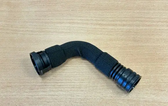 Volkswagen Golf V Breather/breather pipe/hose 038103493AC