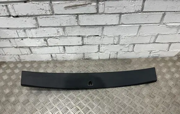 Audi Q7 4M Tailgate trim 4M0867606J