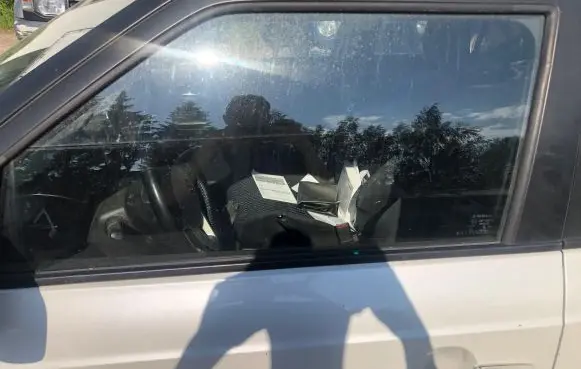 Suzuki Ignis Front door window glass four-door