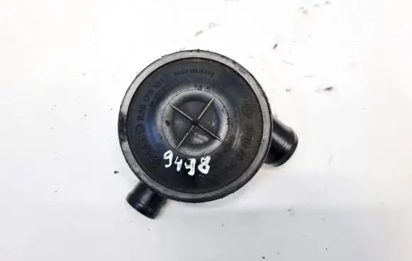 Volkswagen PASSAT B3 Breather/breather pipe/hose 028129101 3911170949