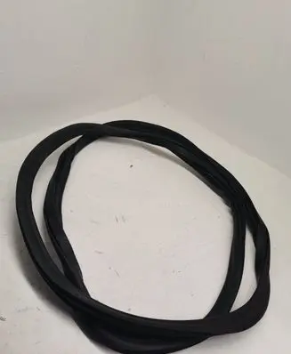 BMW 7 G11 G12 Rubber seal rear door 7336046