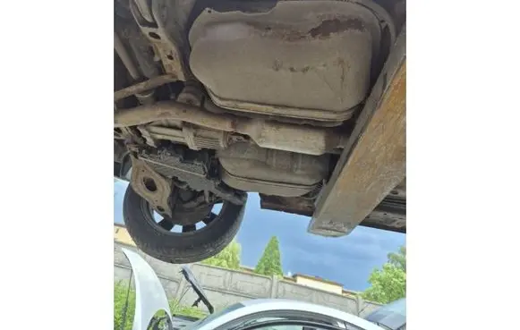 Mitsubishi Outlander Fuel tank
