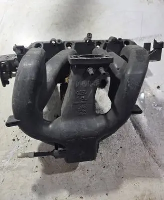 Ford Mondeo MK I Intake manifold 938F9424LE