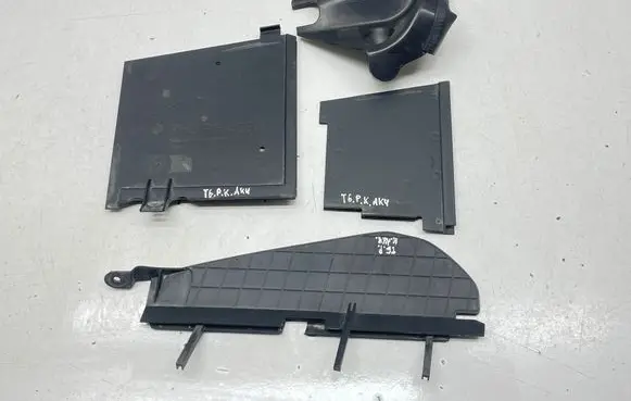 Volkswagen Transporter - Caravelle T6 Battery tray heat shield 7H0915438A 7H0915437 7E0915435A