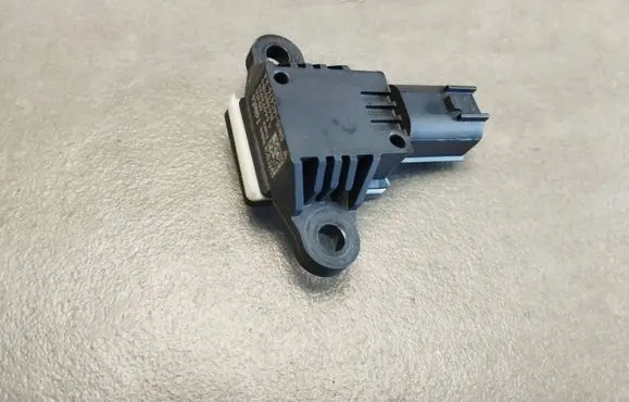 Volkswagen Amarok II Airbag deployment crash/impact sensor GN1514C676AA A04072023 B43B01B6