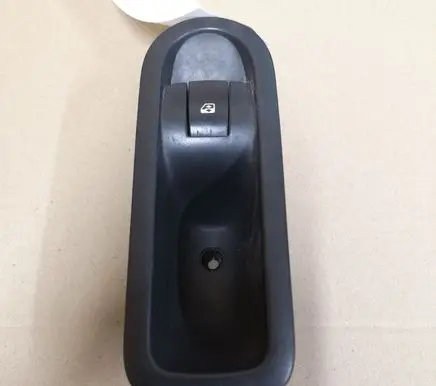 Renault Megane II Electric window control switch 025330