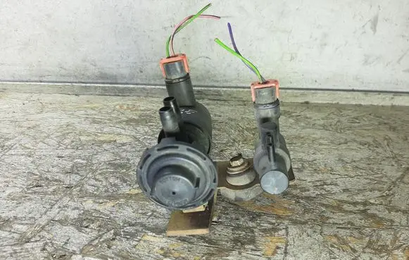 Dodge Intrepid Vacuum valve 5234214 3344 4591263